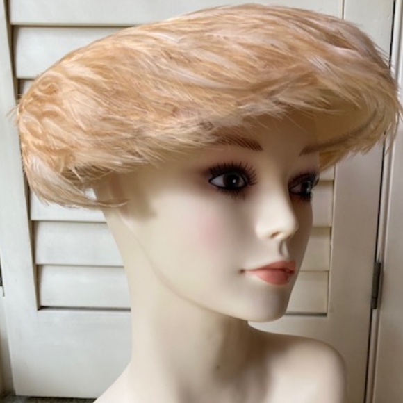 1950's Feather Hat With Net Crown - Picture 2 of 11